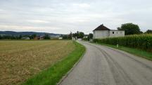 Wanderroute auf der Weienkirchner Strae Richtung Perschling 