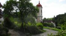 Blick zur Pfarrkirche Pisching, ist dem Hl. Urban (Weinheiliger) geweiht