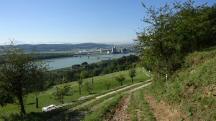  Blick ber die Wanderstrecke ins Donautal 