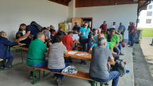  Wanderer bei der Labestelle Gttsbach 