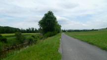  Blick auf die Wanderstrecke entlang der Perschling 