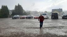  der Blick von der Halle beim Gewitter 