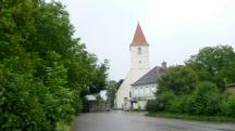 Blick zur Katholische Pfarrkirche hl. Petronilla in Kapelln 