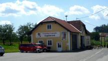  Blick zum FF-Gebude mit der 4. K+L in Prgarten 