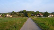  Blick auf die Wanderstrecke auf der Weinberggasse 