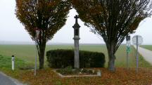 Blick zum Reibelkreuz an der Straenkreuzung der L2179