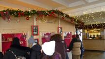  Blick zum Sonderpostamt Christkindl 