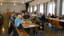  Wanderer beim gemtlichen Ausklang 
