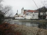  Blick über die Enns zum Ortskai 