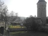 Blick in den mittelalterlichen Stadtgraben mit dem Scheiblingturm