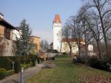  Blick zum Bergfried und Schloss 