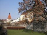  Blick entlang der Stadtmauer zum Linzerturm 