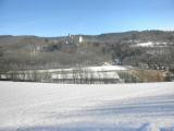 schner Fernblick vom Kalenberg zur Burgruine Hohenegg 