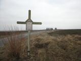  Holzkreuz an einer Wegkreuzung  - Hintermhlweg 