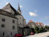  Blick zur Pfarrkirche St. Lorenz 