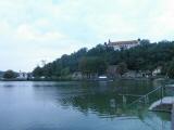  Blick ber den Schlossteich zum Schloss Sitzenberg 