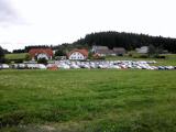  der Blick zum vollen Parkplatz 