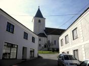  Blick zur Pfarrkirche Rappottenstein 