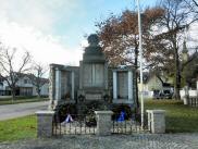  das Kriegerdenkmal in Gobelsburg 