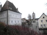 das Schnallentor im Hintergrund der Renaissancefriedhof 