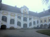  das barockes Stiegenhaus des Schlosses 