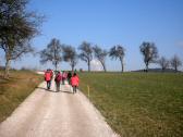  Wanderweg leicht bergan nach Gumpenberg 