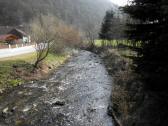  Blick auf den Weitenbach im Ort Am Schuß 