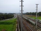 Blick auf die Westbahn und auf die Wanderstrecke 