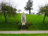  schönes Marterl beim Gehöft 
