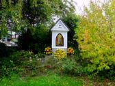  schönes Marterl in einem Ortsteil von Wolfsbach 