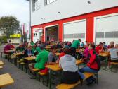  Wanderer und Marathonis im Ziel 