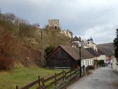  Blick zur Burgruine Rehberg 