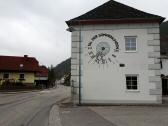 schne Sonnenuhr am Gebude der ehem. Mollenburg'sche Schlosstaverne
