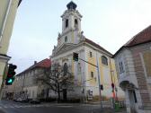 Augustinerkirche des ehemaligen Augustinereremitenklosters von der Stockerauer Staße aus gesehen