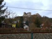  Blick zur Burgruine Gars sowie zur Kirche St. Gertrud 