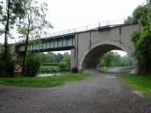  Blick zur Bahnbrcke ber den Michelbach 