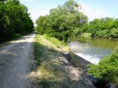 Wanderweg entlang der Traisen am linken Ufer bei der Einleitung des Mhlbachs