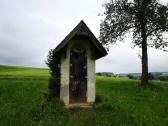  kleine Kapelle am Wegesrand 