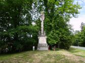 Dreifaltigkeitssule am Ende der Allee 