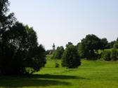  Blick zur Kath. Pfarrkirche hl. Lorenz in Ysper 