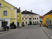  Blick zum Rathaus am Marktplatz 
