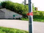  eine der wenigen Streckenmarkierungstafeln 