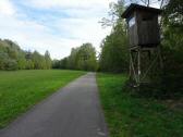  Blick auf die Wanderstrecke am linken Donauufer 