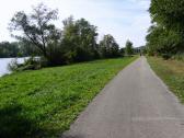  Wanderweg entlang des Donaualtarms 