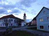  Blick zur Kath. Pfarrkirche von Etzen 