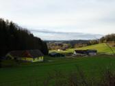 schner Fernblick zu den Gehften des Ober Rosenauerwald