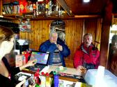 2 bekannte Wanderer waren in der Gaststube anzutreffen 