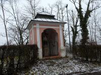  Blick zur Nepomuk-Kapelle in Christkindl 