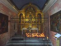  Prächtiger neugotischer Altar in der Loretokapelle 