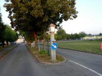 Blick zum Urteilskreuz (Urlkreuz) bei der Zufahrt zum Freizeitzentrum 